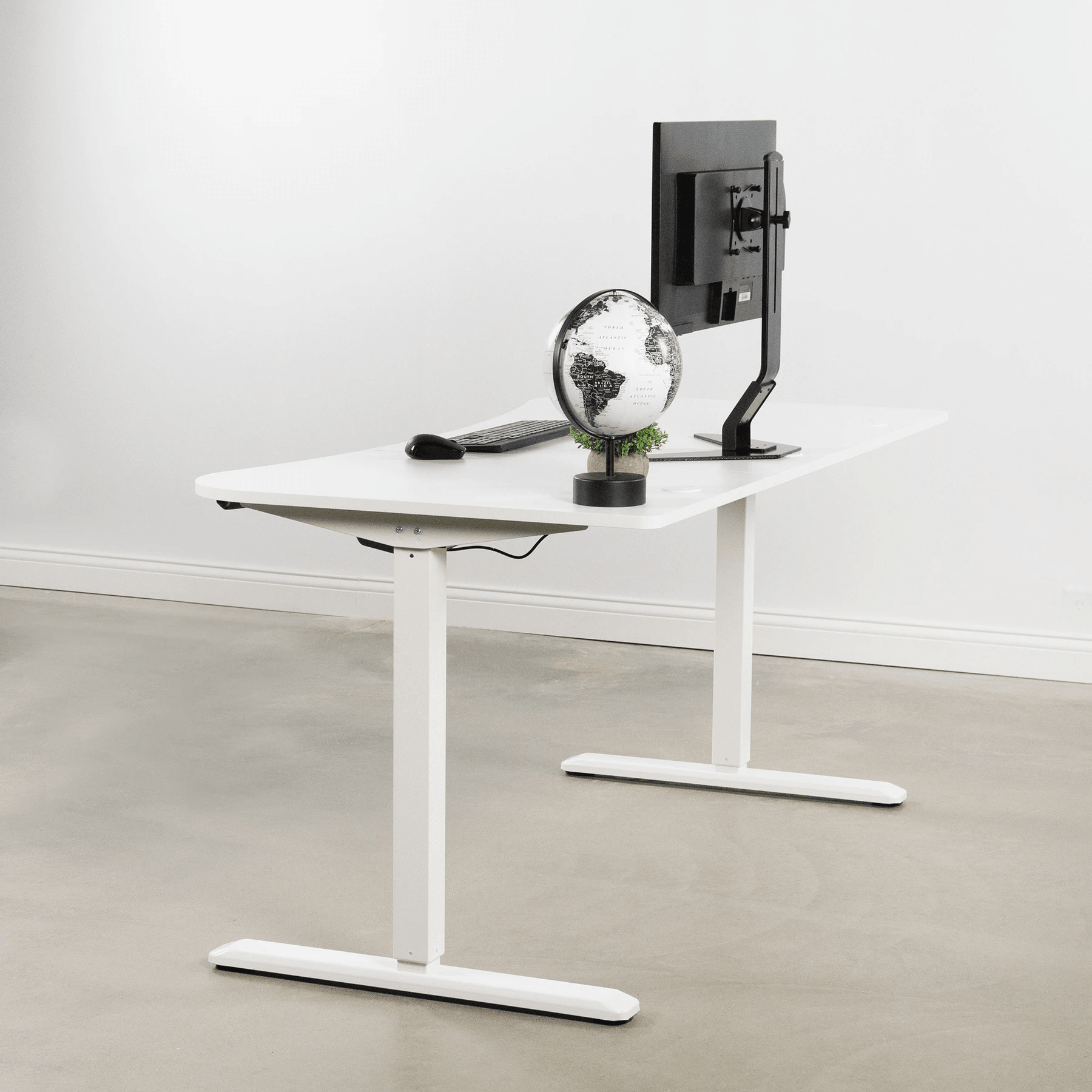 SHW's Electric Height Adjustable Standing Desk is 18% off