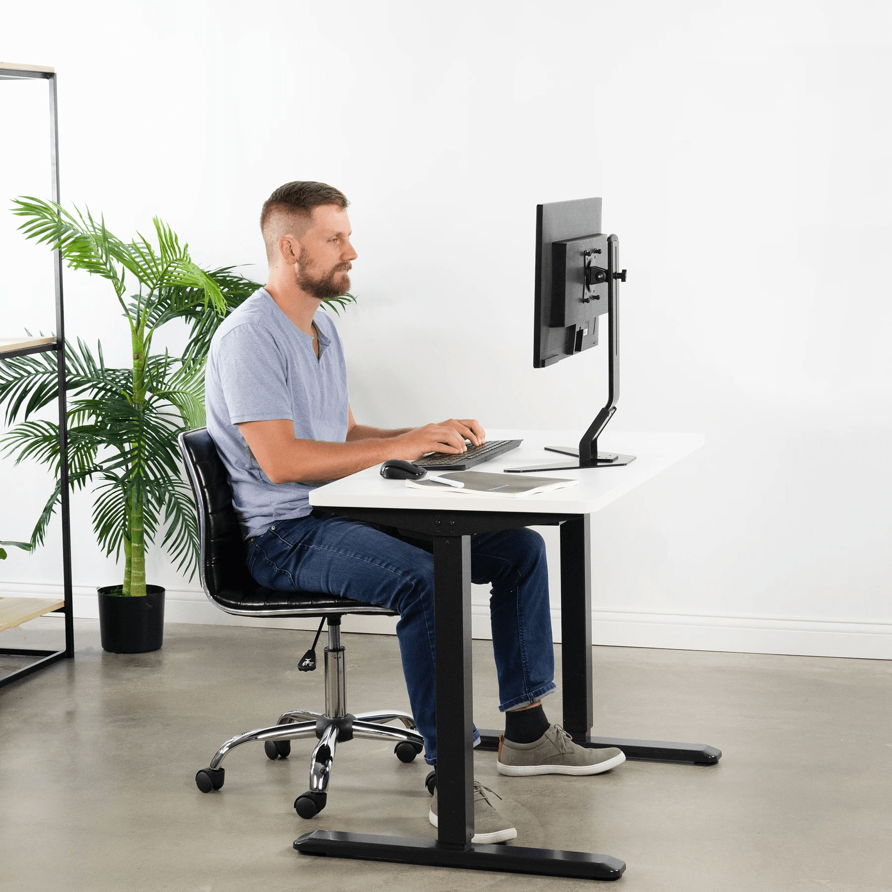 https://www.upmostoffice.com/cdn/shop/products/upliftofficecom-vivo-electric-43_-x-24_-stand-up-desk-desk-kit-1b4w-white-table-top-black-frame-25325264.png?v=1601864372